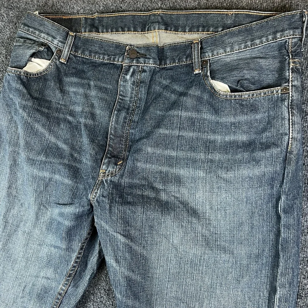 Levi's 559 Jeans Men's 44x31 Blue Light Wash Denim Relaxed Fit Straight Leg READ